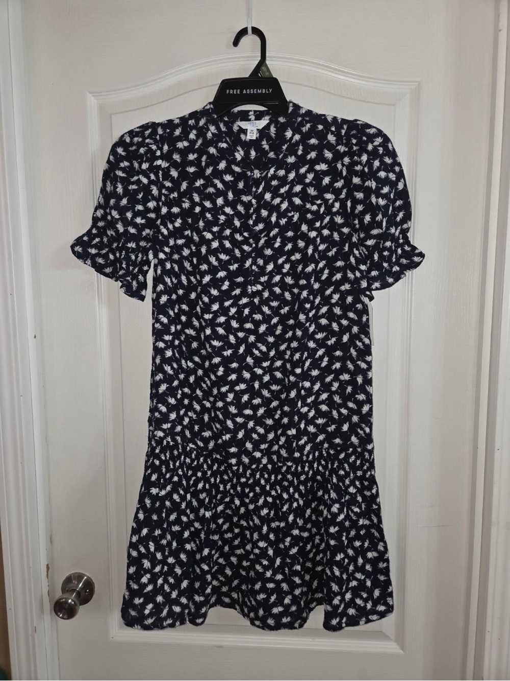 Time And Tru Women’s Navy White Shift Dress NWT Sz XS. JY-18